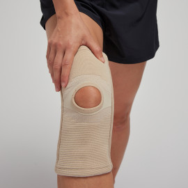 Напівжорсткий наколінник із бічними пластиковими вставками TN – 211